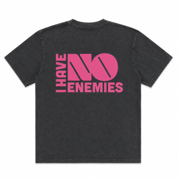 IHNE Wo's Signature Tee – Blackstone/Pink